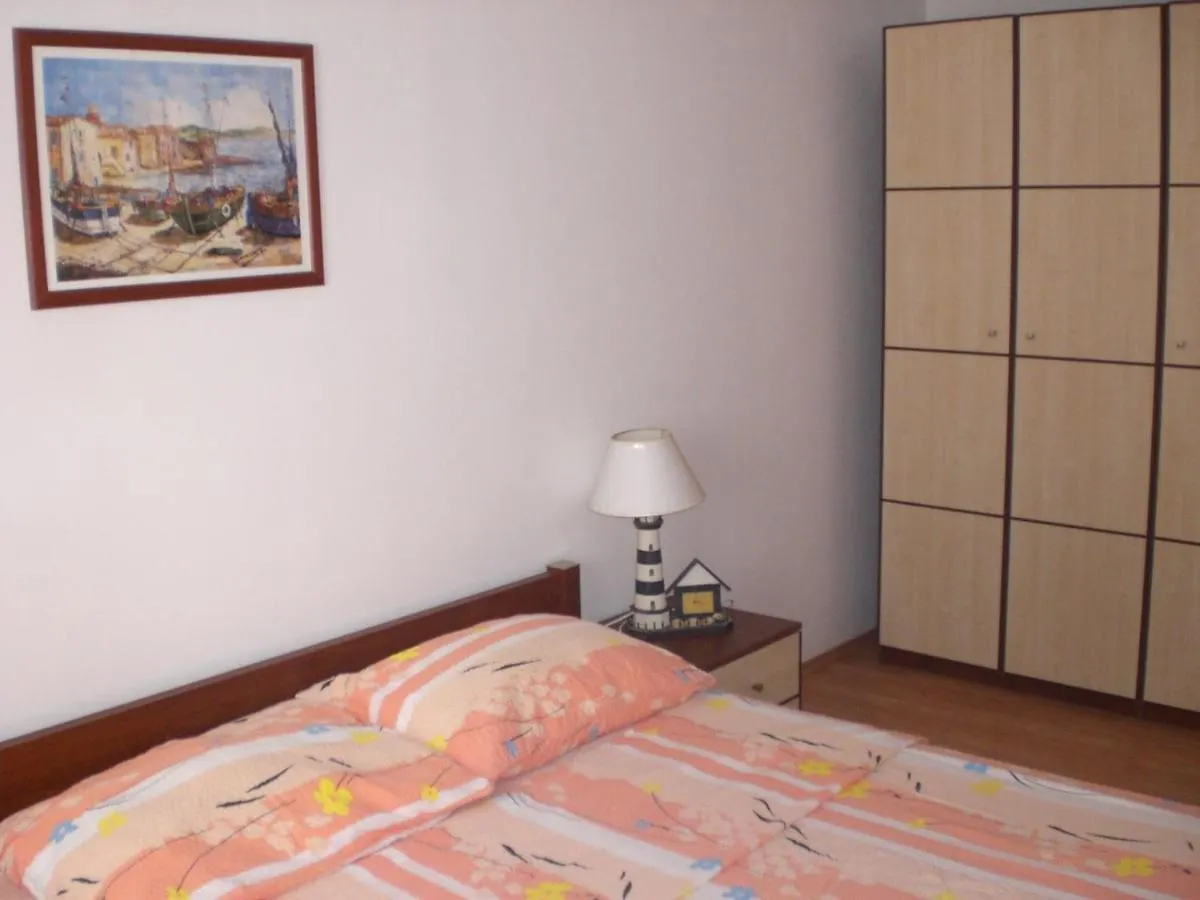 Apartment Apartmani Vesna Vir Croatia