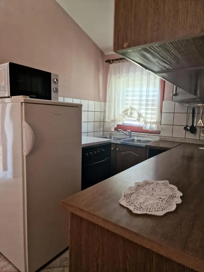 Apartmani Vesna Vir 0*,  Croatia