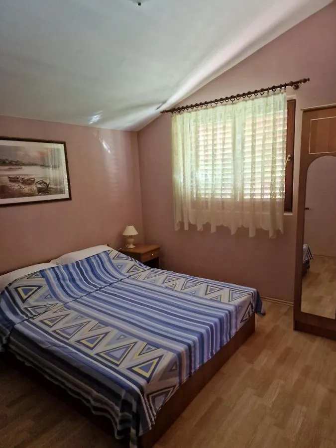 Apartment Apartmani Vesna Vir Croatia